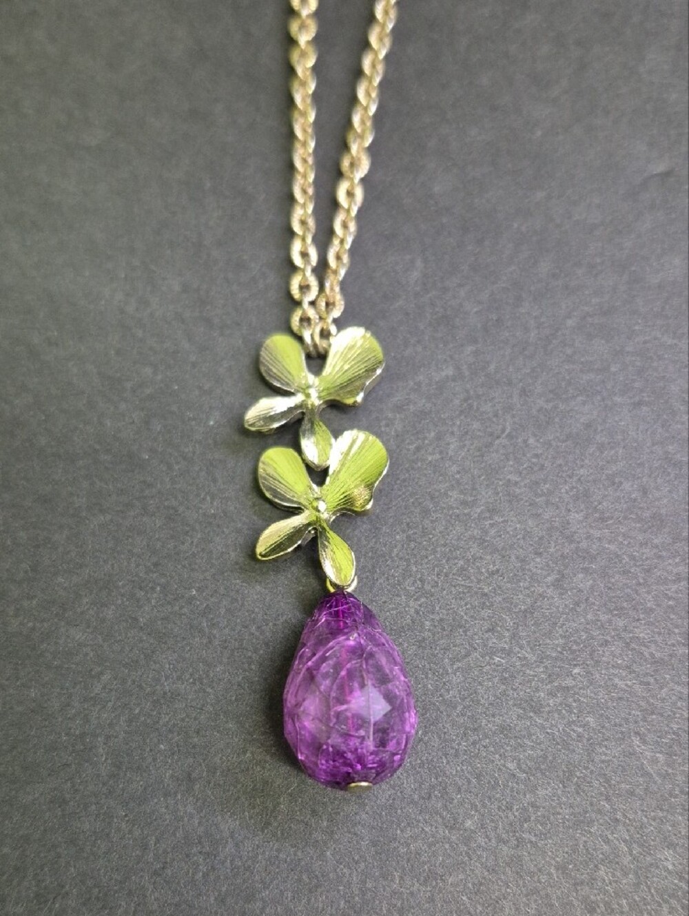 SAQ Avon Floral Pendant 16" In. Necklace with Purple Crackle Teardrop Pendant - Picture 2 of 4